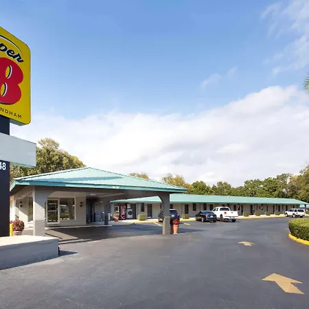 Super 8 By Wyndham Pensacola Nas Area Motel